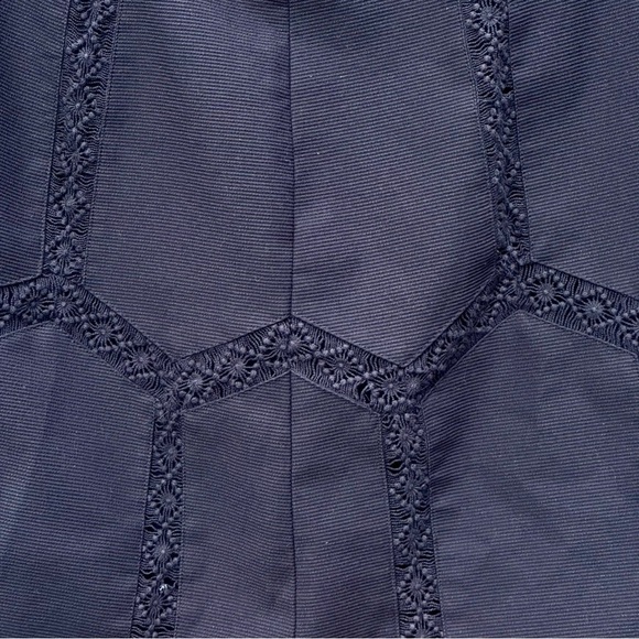 Banana Republic Black Chevron Lace Mini Skirt Size 6 - Picture 2 of 7